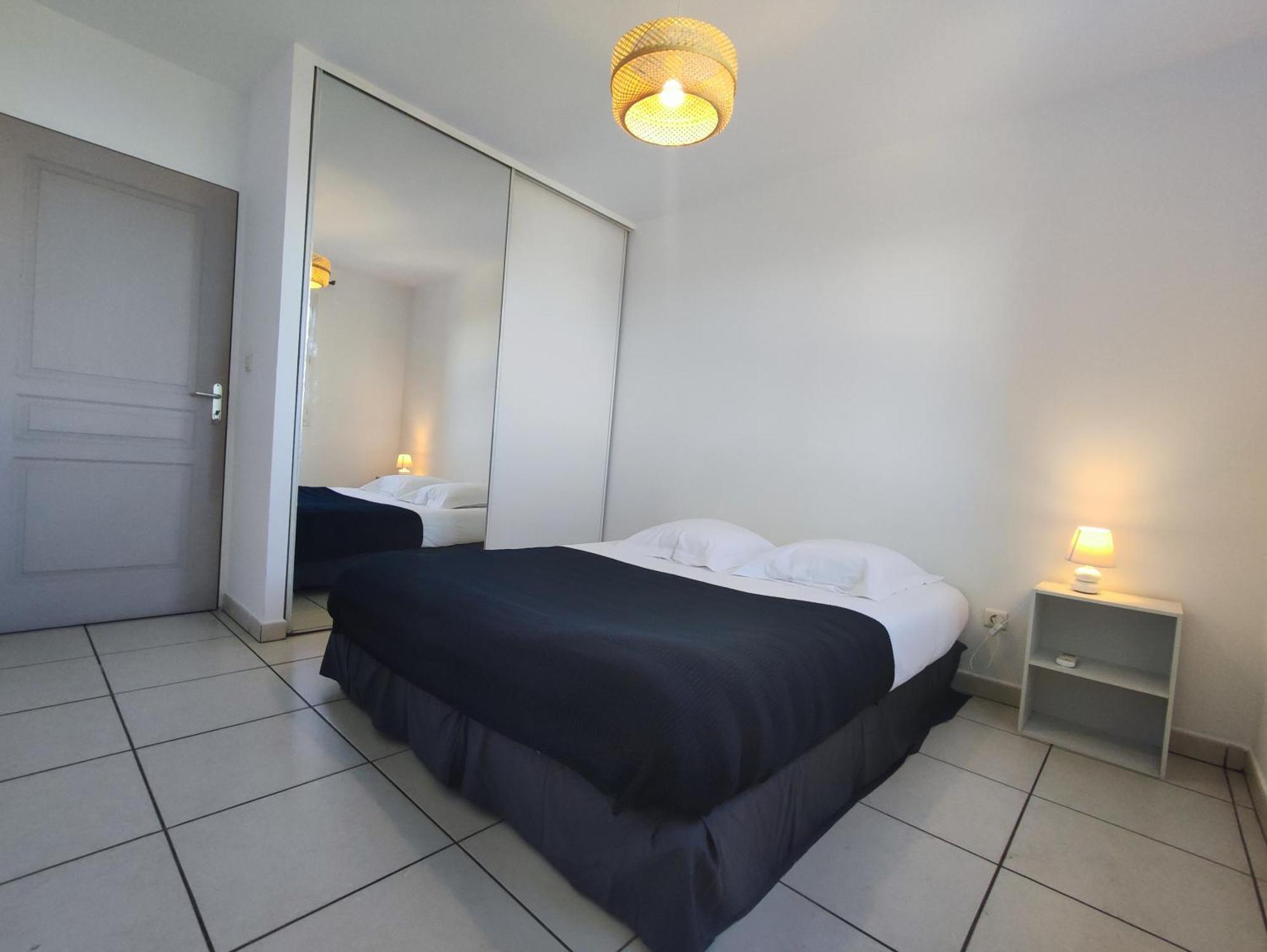 Le Nid Oceanique ! Appart T2 Avec Terrasse, Vue Mer Et Parking Prive En Sous Sol, Proche Du Centre Ville De Saint Gilles Les Bains Zewnętrze zdjęcie